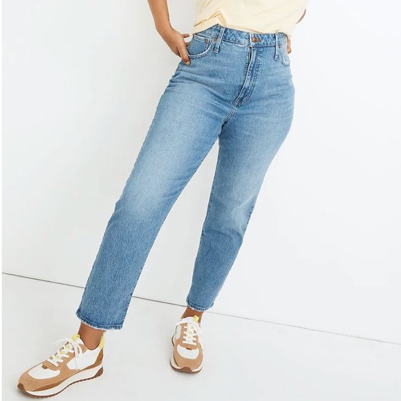 Madewell Denim - Madewell Classic Straight Jeans in Nearwood Wash